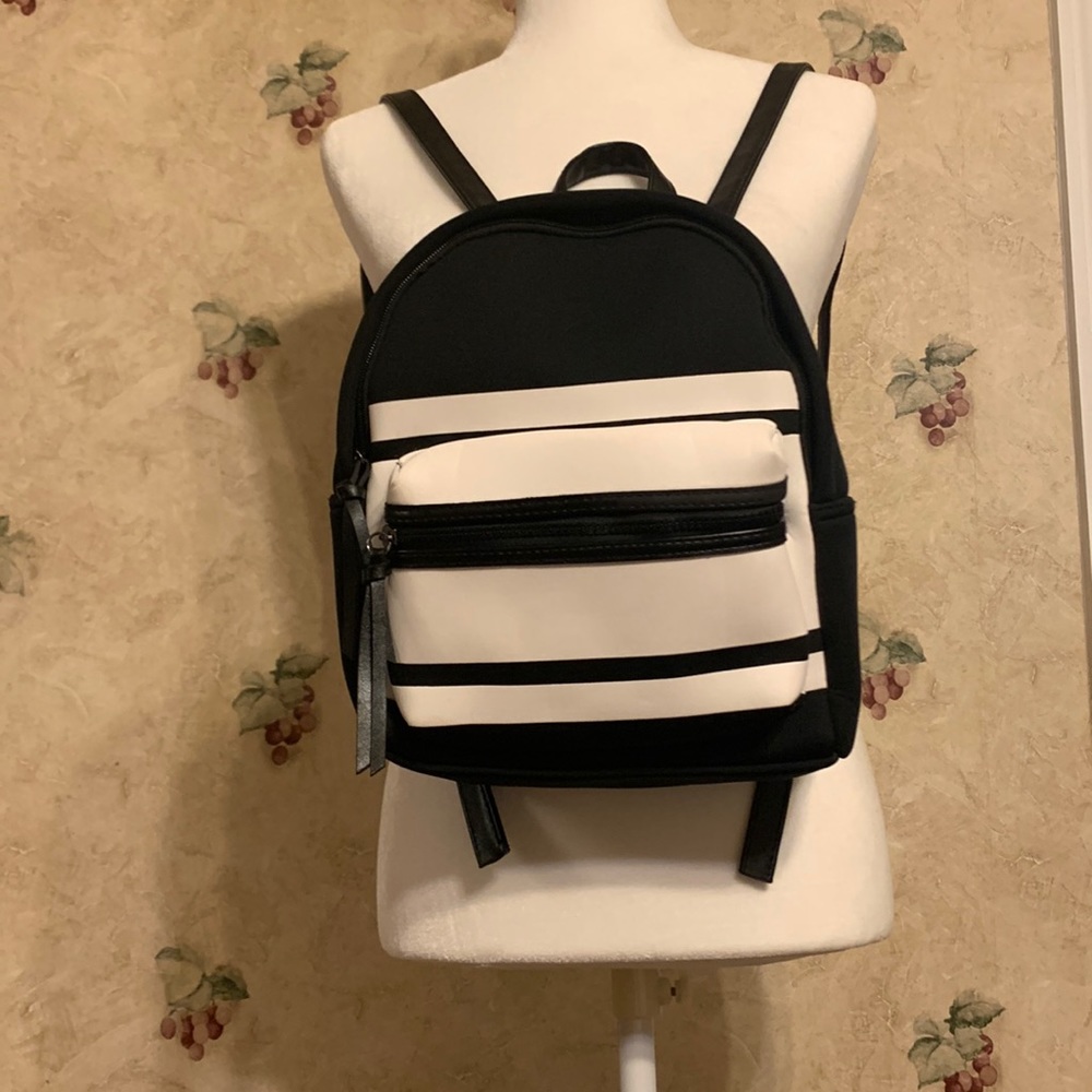 NWOT Mossimo Small Back Pack